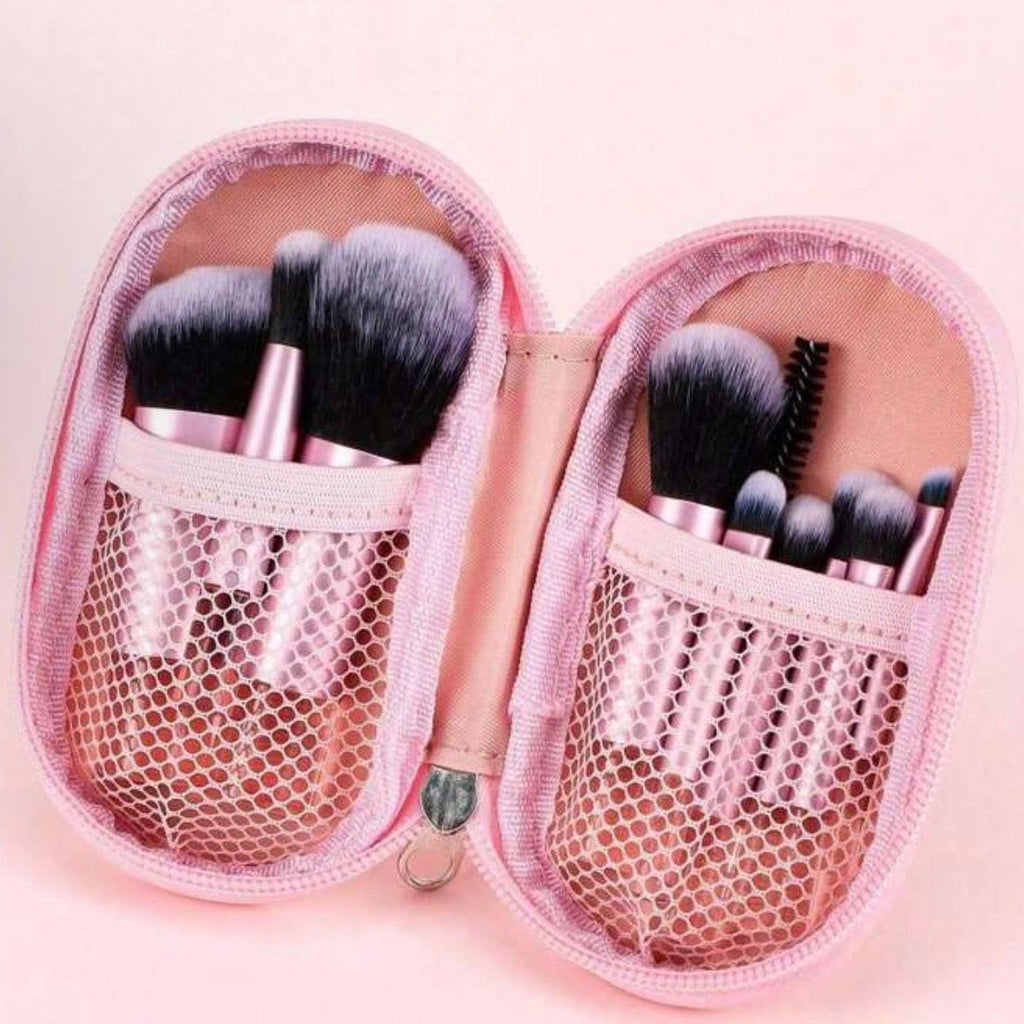 Bella Beauté 10-piece mini makeup brush set in a pink travel case with soft bristles.